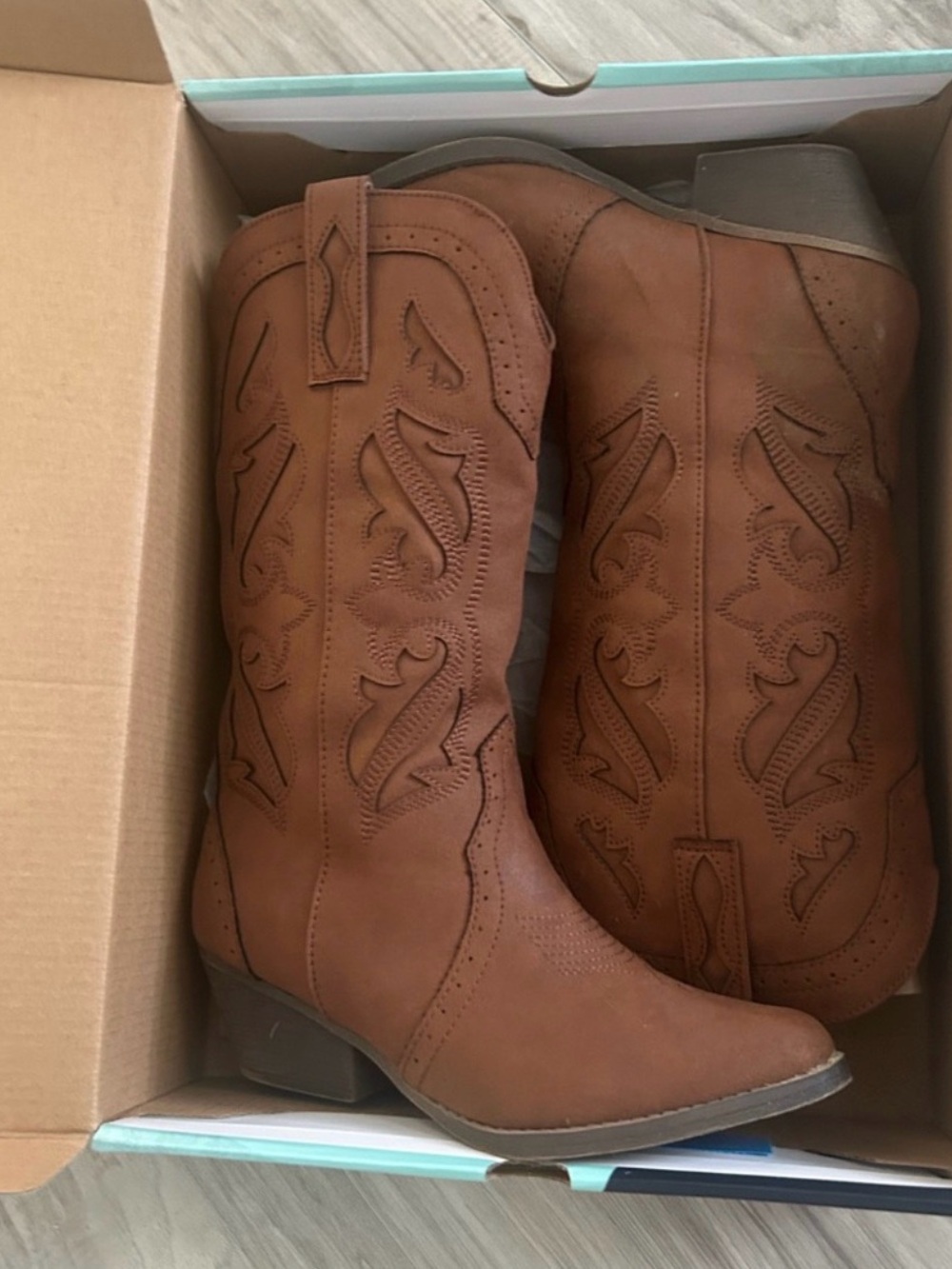 Magellan Outdoors Women's Meredith Chopout Western Boots